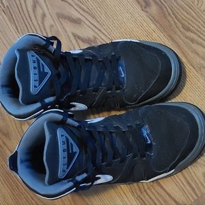 Nike flight falcons size 10.5 black and white